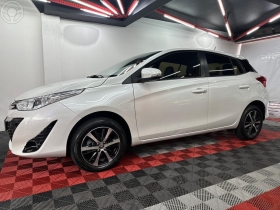 yaris 1.5 xs connect 16v flex 4p automatico 2022 santa maria