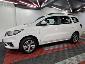 spin 1.8 premier 8v flex 4p automatico 2023 santa maria