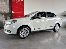 grand siena 1.6 mpi essence 16v flex 4p automatizado 2015 santa maria