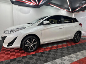 yaris 1.5 xs connect 16v flex 4p automatico 2022 santa maria