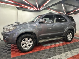 hilux sw4 4.0 srx 4x4 7 lugares v6 24v 4p automatico 2011 santa maria