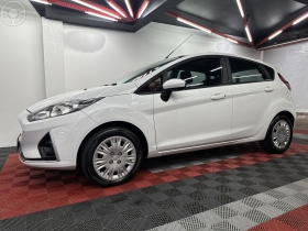 fiesta 1.6 se hatch 16v flex 4p automatico 2018 santa maria