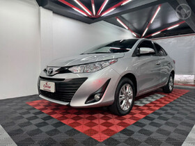 yaris 1.5 xs sedan 16v flex 4p automatico 2019 santa maria