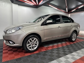 grand siena 1.6 mpi essence 16v flex 4p automatizado 2015 santa maria