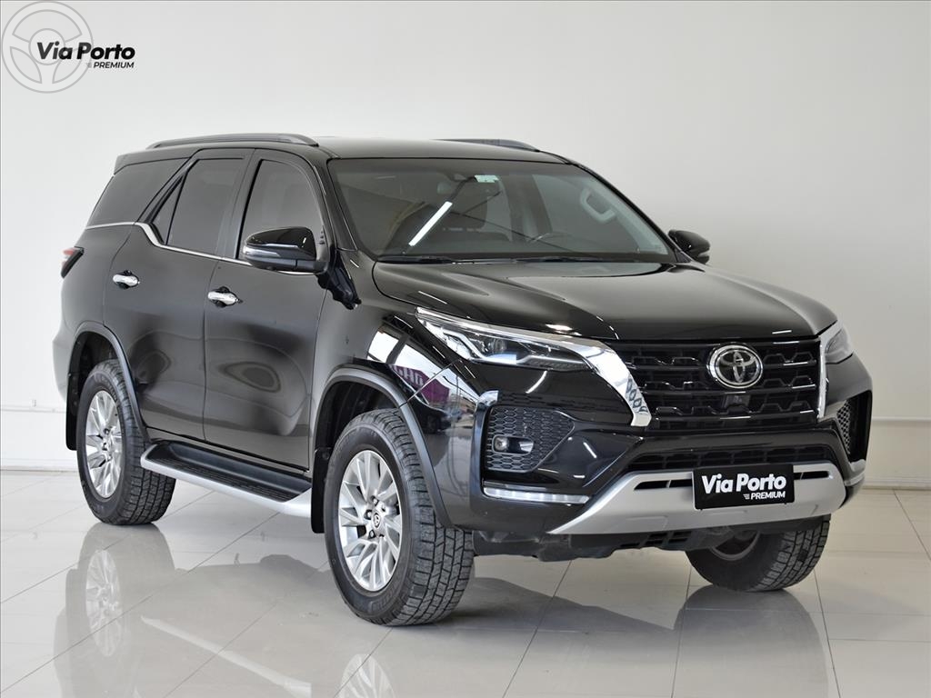 HILUX SW4 2.8 D-4D TURBO DIESEL SRX 7L 4X4 AUTOMÁTICO - 2022 - BENTO GONçALVES