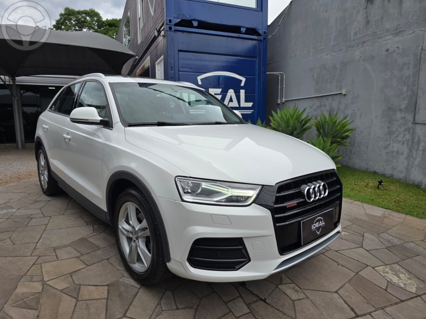 Q3 2.0 TFSI AMBIENTE QUATTRO 4P S TRONIC - 2016 - PASSO FUNDO