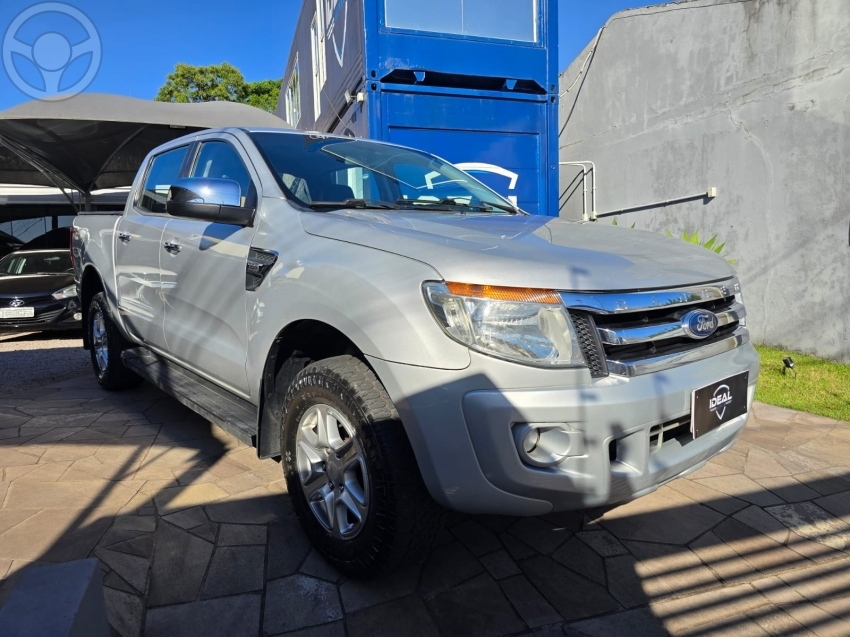 RANGER 3.2 XLT 4X4 CD 20V DIESEL 4P AUTOMÁTICO - 2013 - PASSO FUNDO