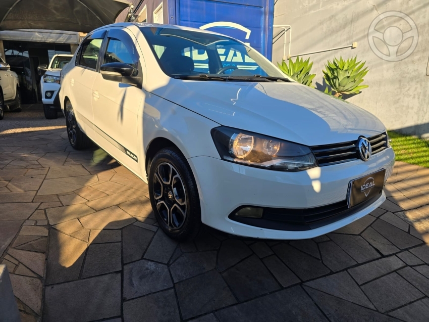 VOYAGE 1.6 MI SELEÇÃO 8V FLEX 4P MANUAL - 2014 - PASSO FUNDO