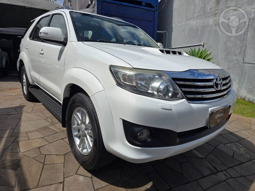 HILUX SW4 3.0 SRV 4X4 16V TURBO INTERCOOLER DIESEL 4P AUTOMÁTICO - 2013 - PASSO FUNDO