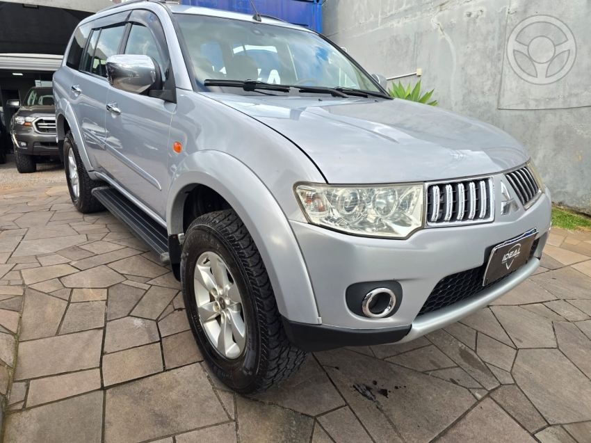 PAJERO DAKAR 3.2 HPE 4X4 7 LUGARES 16V TURBO INTERCOOLER DIESEL 4P AUTOMÁTICO - 2013 - PASSO FUNDO