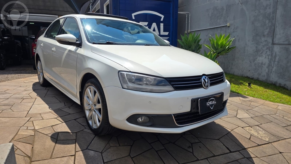 JETTA 2.0 COMFORTLINE FLEX 4P TIPTRONIC - 2012 - PASSO FUNDO