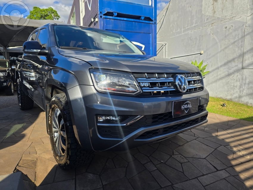 AMAROK 3.0 V6 TDI HIGHLINE CD DIESEL 4MOTION AUTOMÁTICO - 2018 - PASSO FUNDO