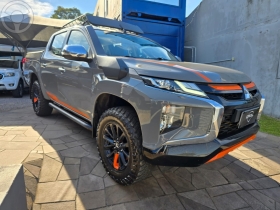 L200 TRITON 2.4 HPE-S SPORT 4X4 CD 16V DIESEL 4P AUTOMÁTICO