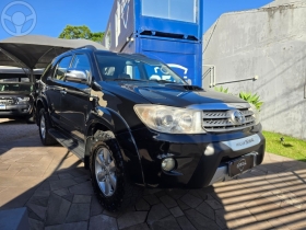 hilux sw4 3.0 srv 4x4 7 lugares 16v turbo intercooler diesel 4p automatico 2011 passo fundo