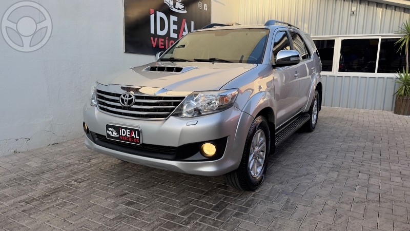 HILUX SW4 SRV 3.0 - 2015 - LAJEADO