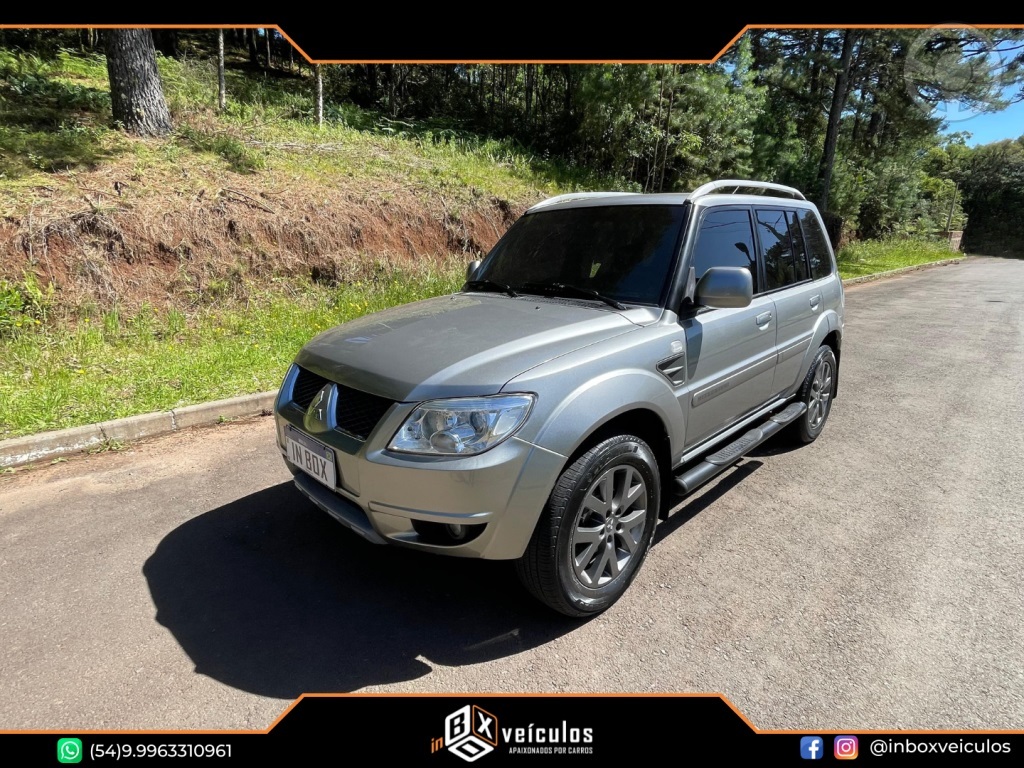 PAJERO TR4 2.0 4X2 16V 140CV FLEX 4P AUTOMÁTICO - 2013 - GRAMADO