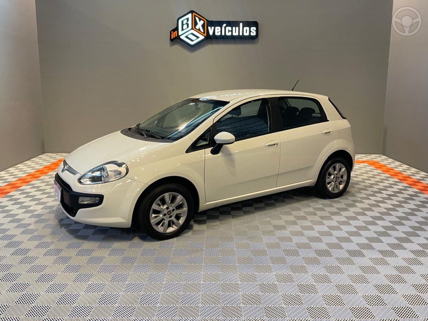 PUNTO 1.4 ATTRACTIVE 8V FLEX 4P MANUAL - 2013 - GRAMADO