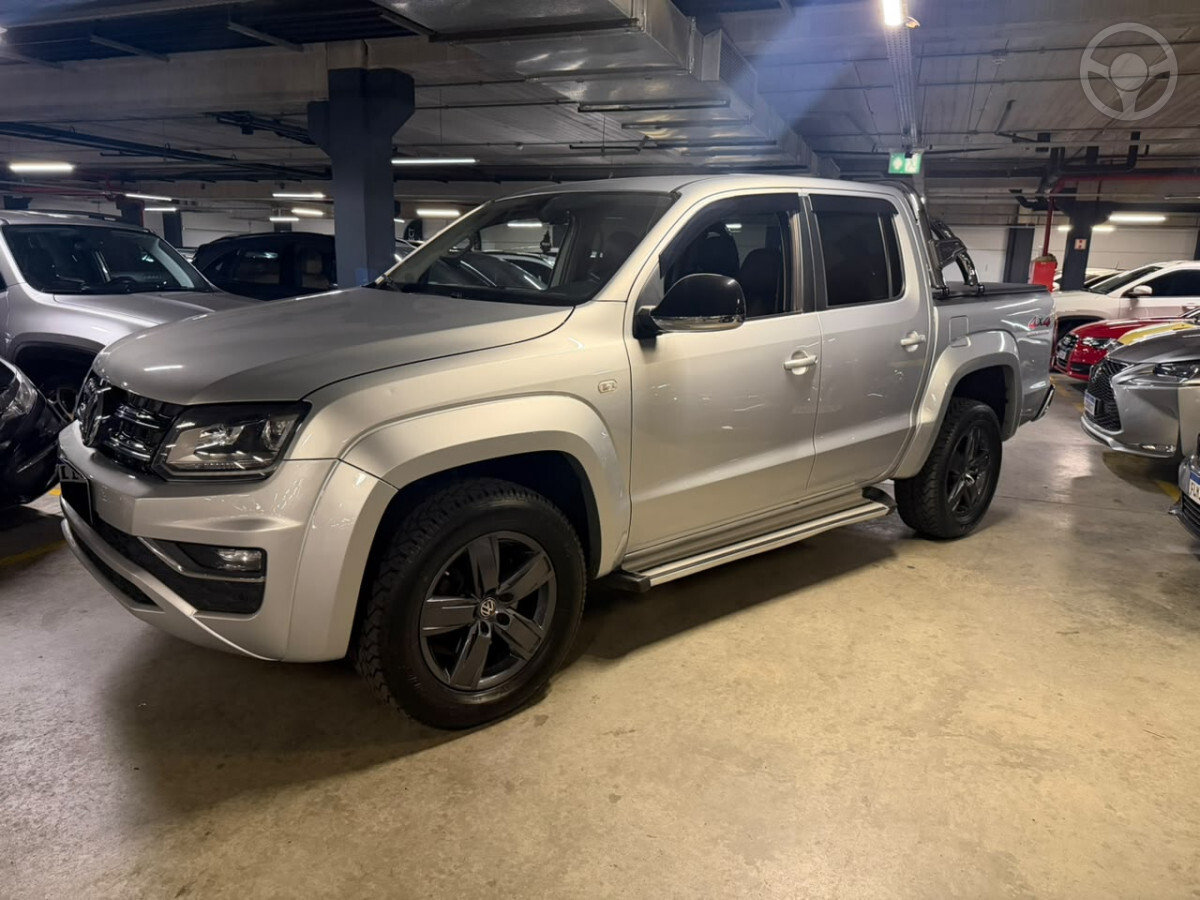 AMAROK 3.0 V6 TDI HIGHLINE CD DIESEL 4MOTION AUTOMÁTICO - 2019 - PORTO ALEGRE