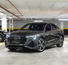 e tron performance black eletrico 4p automatico 2023 porto alegre