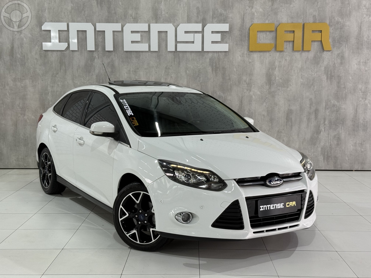 FOCUS 2.0 TITANIUM PLUS 16V FLEX 4P AUTOMÁTICO - 2015 - NOVO HAMBURGO