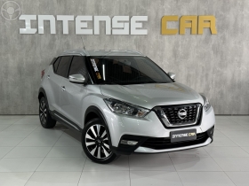 kicks 1.6 16v flex sv 4p xtronic 2018 novo hamburgo
