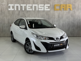 YARIS 1.5 XL PLUS CONNECT 16V FLEX 4P AUTOMÁTICO