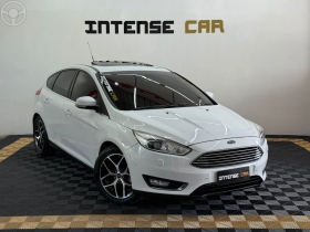 focus 2.0 titanium plus hatch 16v flex 4p auto 2016 novo hamburgo