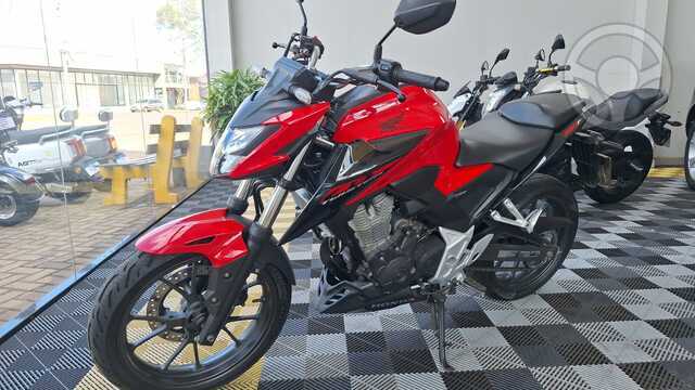 CB 300F TWISTER - 2023 - ESPUMOSO