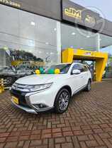 outlander 2.2 diesel 7 lugares  2016 espumoso