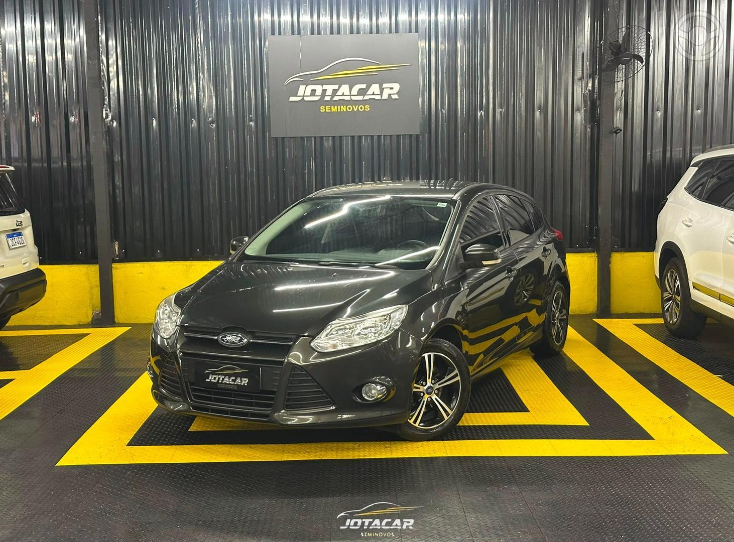 FOCUS 1.6 SE 16V FLEX 4P MANUAL - 2015 - CAXIAS DO SUL