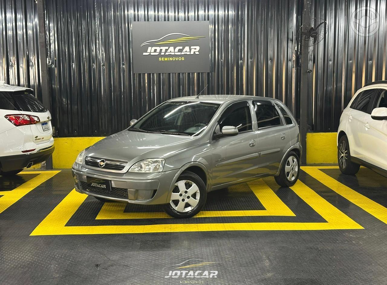 CORSA 1.4 MPFI PREMIUM 8V FLEX 4P MANUAL - 2009 - CAXIAS DO SUL