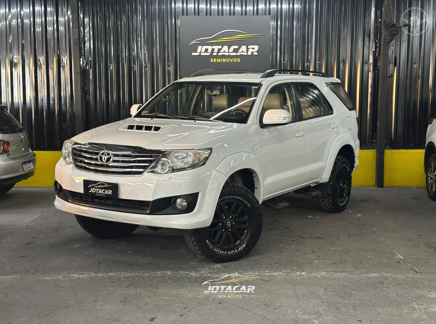 HILUX SW4 3.0 4X4 8V TURBO DIESEL 4P MANUAL - 2015 - CAXIAS DO SUL