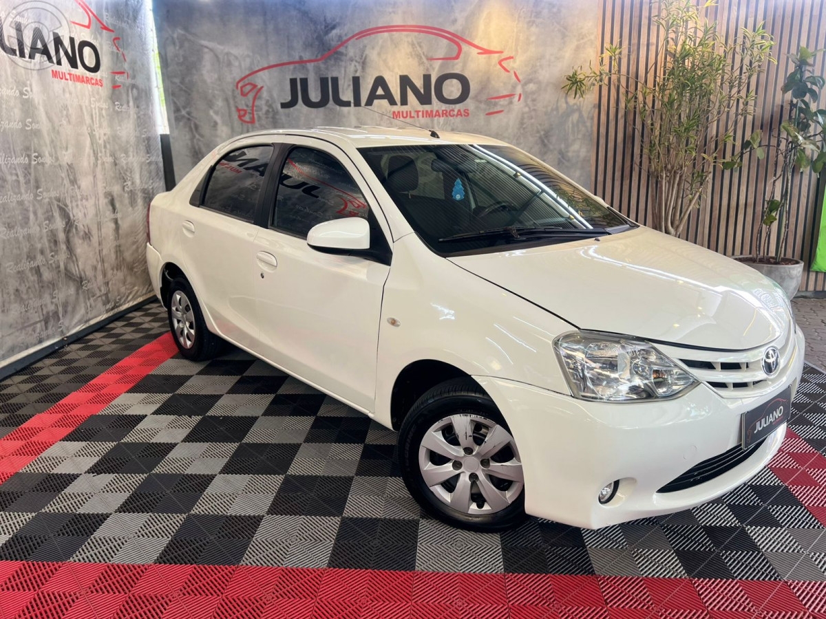 ETIOS 1.5 XS SEDAN 16V FLEX 4P MANUAL - 2015 - NOVO HAMBURGO
