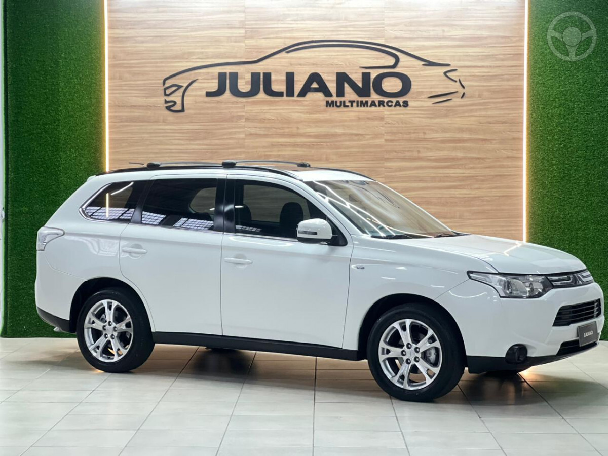 OUTLANDER 3.0 GT 4X4 V6 24V 4P AUTOMÁTICO - 2015 - NOVO HAMBURGO