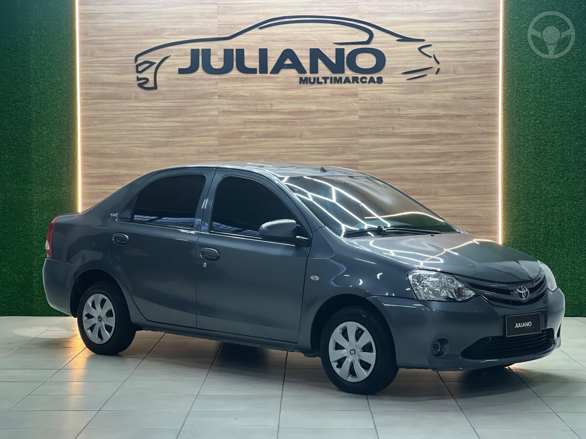 ETIOS 1.5 X PLUS SEDAN 16V FLEX 4P MANUAL - 2014 - NOVO HAMBURGO