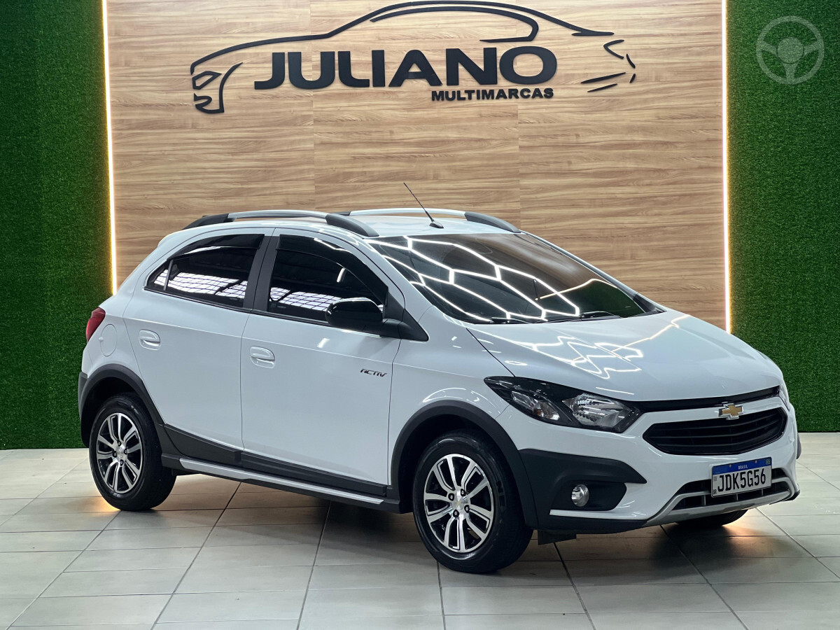ONIX 1.4 MPFI ACTIV 8V FLEX 4P MANUAL - 2017 - NOVO HAMBURGO