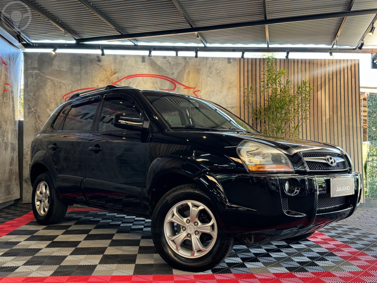 TUCSON 2.0 MPFI GLS 16V 143CV 2WD 4P AUTOMÁTICO - 2015 - NOVO HAMBURGO