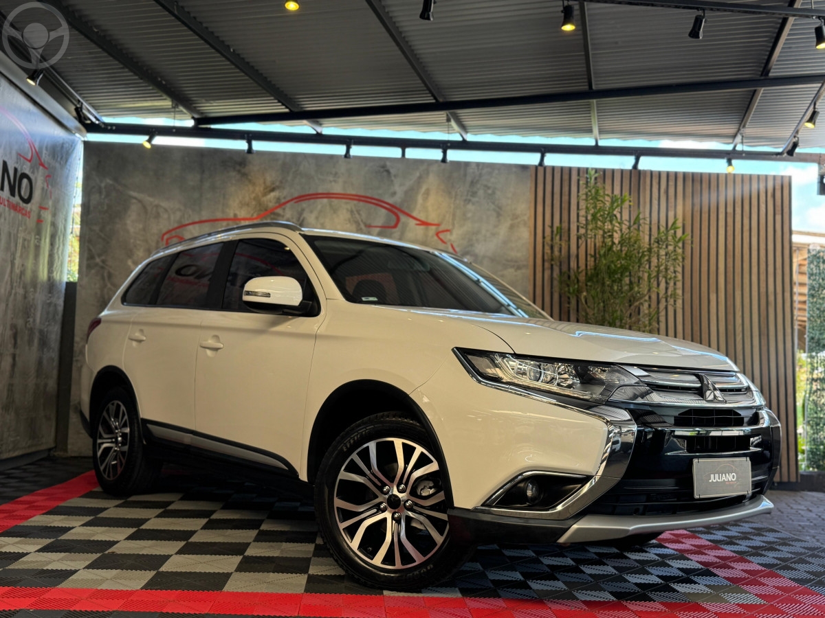 OUTLANDER 2.0 16V 4P AUTOMÁTICO - 2017 - NOVO HAMBURGO