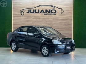 etios 1.5 xs sedan 16v flex 4p manual 2014 novo hamburgo
