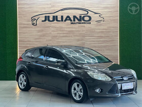 focus 1.6 se hatch 16v flex 4p automatico 2014 novo hamburgo