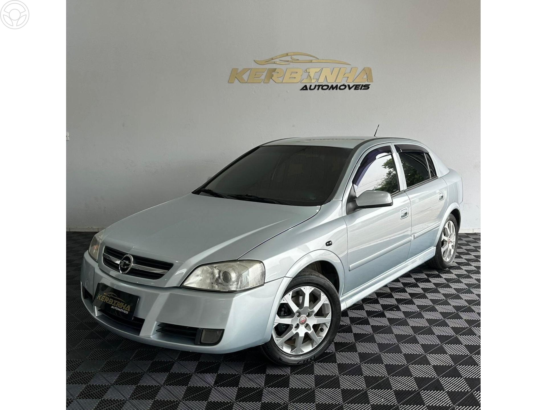 ASTRA 2.0 MPFI ADVANTAGE 8V FLEX 4P MANUAL - 2011 - FELIZ