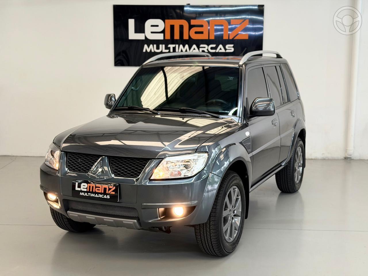 PAJERO TR4 2.0 4X2 16V 140CV FLEX 4P AUTOMATICO - 2014 - ESTâNCIA VELHA