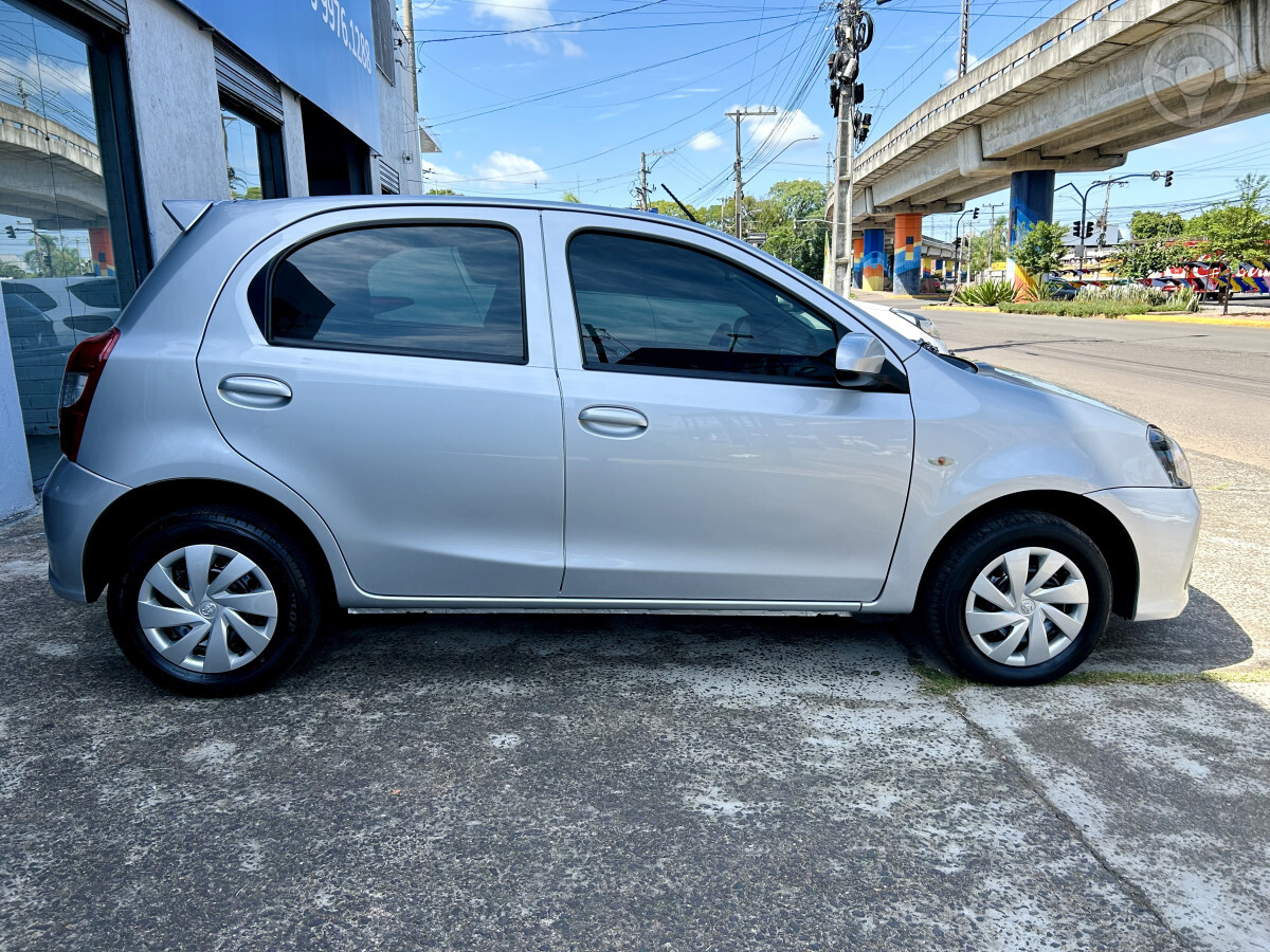 ETIOS 1.3 X 16V FLEX 4P MANUAL - 2020 - NOVO HAMBURGO