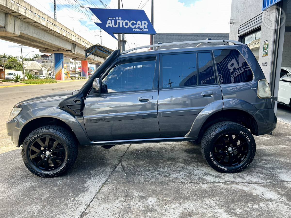 PAJERO TR4 2.0 4X4 16V 140CV FLEX 4P MANUAL - 2012 - NOVO HAMBURGO