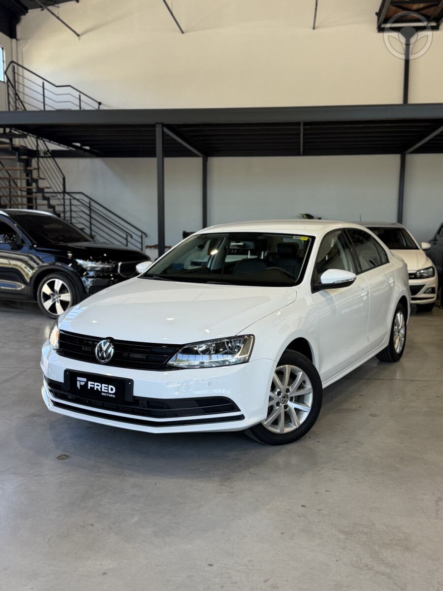 JETTA 1.4 16V TSI TRENDLINE 4P TIPTRONIC - 2016 - SANTA CRUZ DO SUL