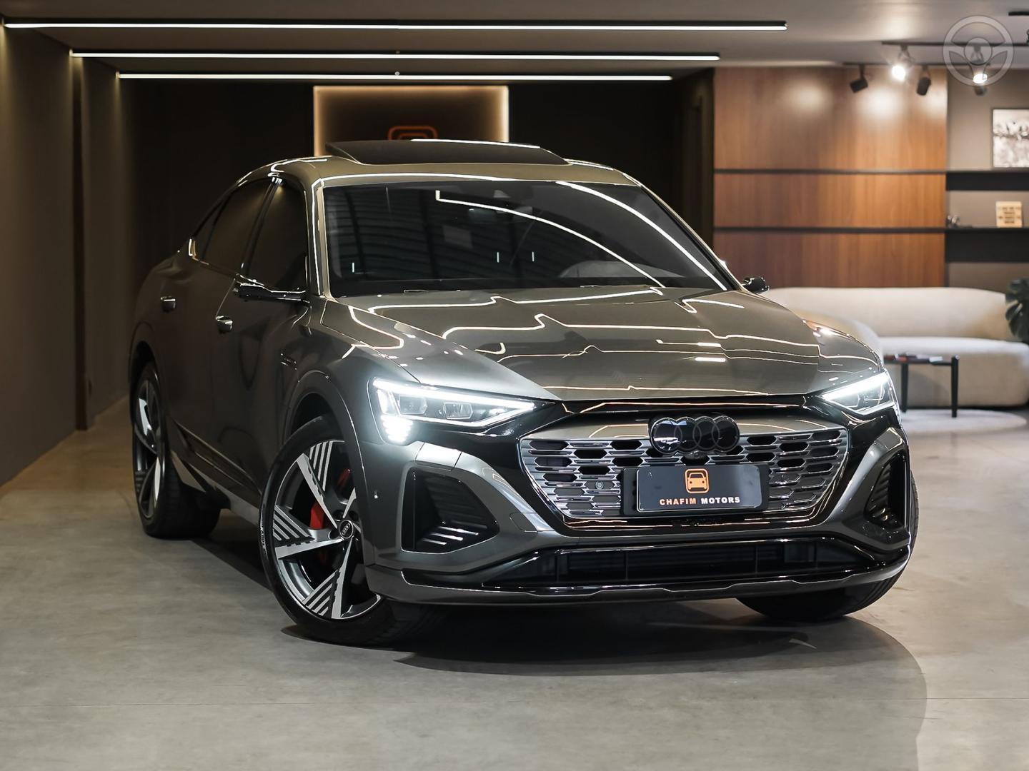 E-TRON SPORTBACK PERFORMANCE BLACK ELETRICO 4P AUTOMATICO - 2024 - PORTO ALEGRE