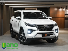 HILUX SW4 2.8 SRX 4X4 7 LUGARES 16V TURBO INTERCOOLER DIESEL 4P AUTOMATICO