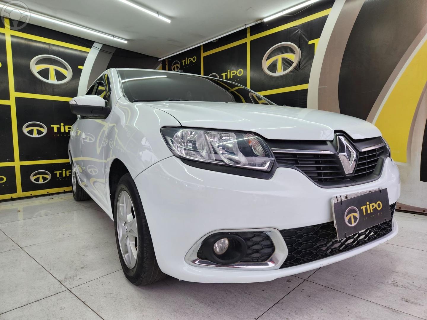 SANDERO 1.6 DYNAMIQUE 8V FLEX 4P MANUAL - 2015 - PORTO ALEGRE