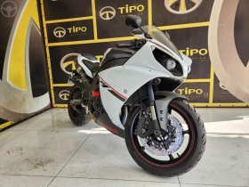 YZF R1