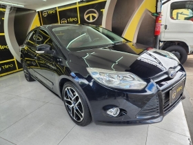 focus 2.0 16v flex 4p automatico 2014 porto alegre